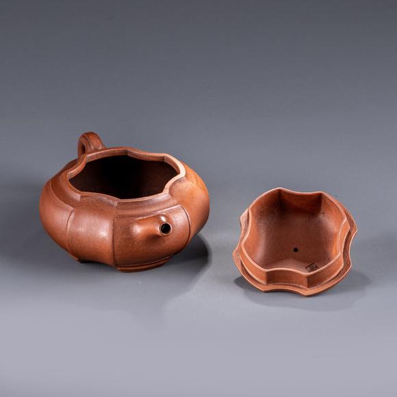 大阪美術(shù)商會(huì)金商鼎標(biāo)款 朱泥八卦急須