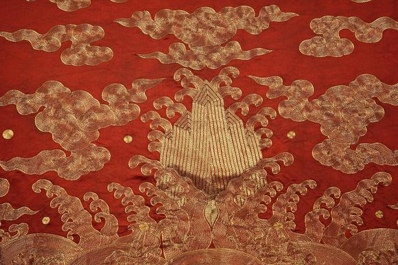 日本東競(jìng)株式會(huì)社清緙絲龍紋掛屏一對(duì)
