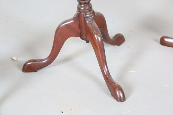 TooveysAn Edwardian mahogany and foliate inlaid tripod wine table, height 53cm, diameter 28cm, together with a pair of 20th century mahogany tripod wine tabl