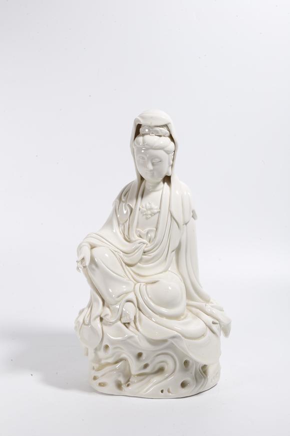 弘楊株式會社德化白瓷觀音造像（手指有殘）