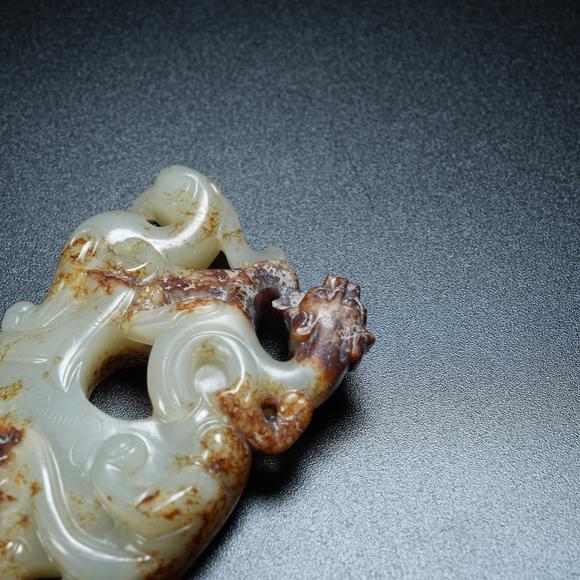 弘楊株式會社高古玉螭龍紋雞心佩