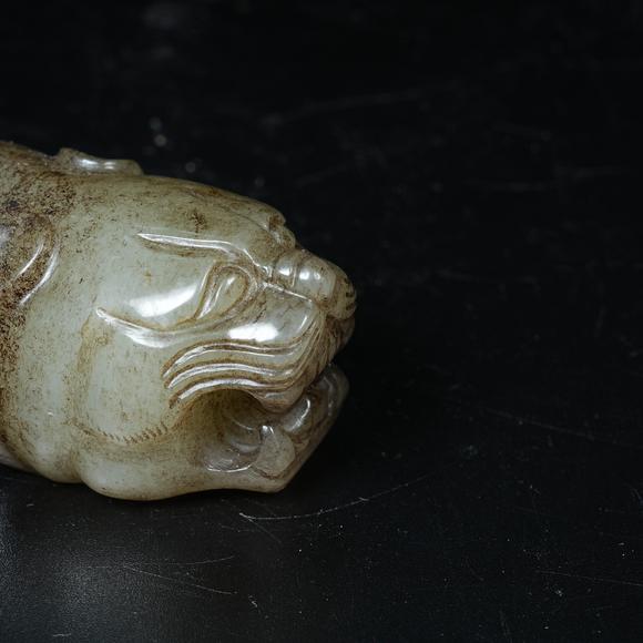 弘楊株式會(huì)社高古玉獸首擺件