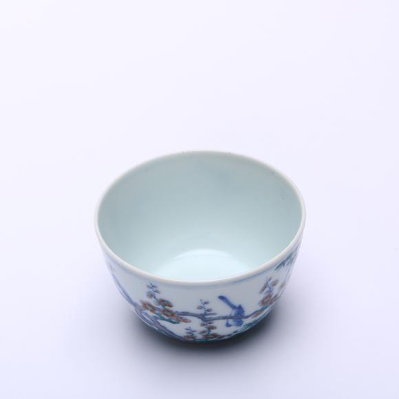 鐮倉(cāng)美術(shù)清康熙 鬥彩四喜登梅圖臥足杯