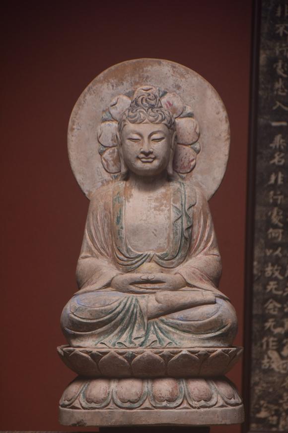 東京蕓術(shù)清早期做工～老青石手工雕刻【三寶佛】
