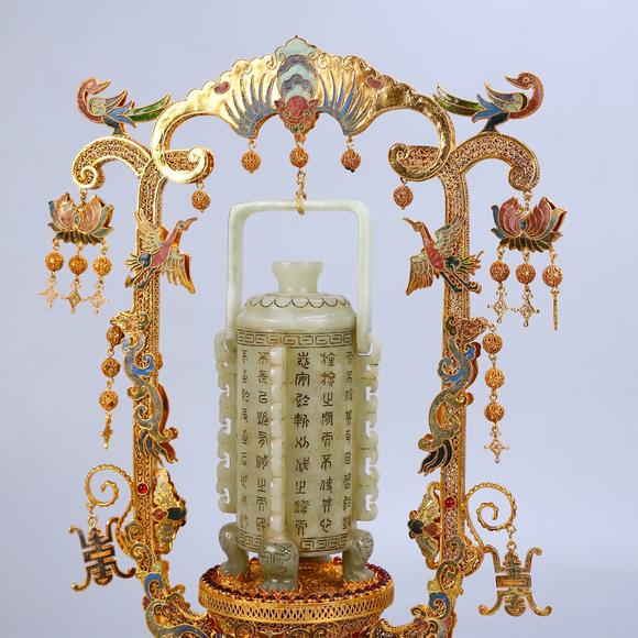 東京蕓術(shù)掐絲和田玉提爐擺件