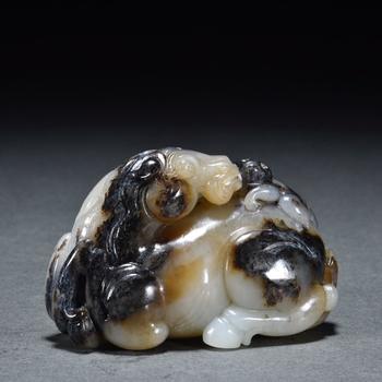 和田玉黑沁籽料马上封侯把件