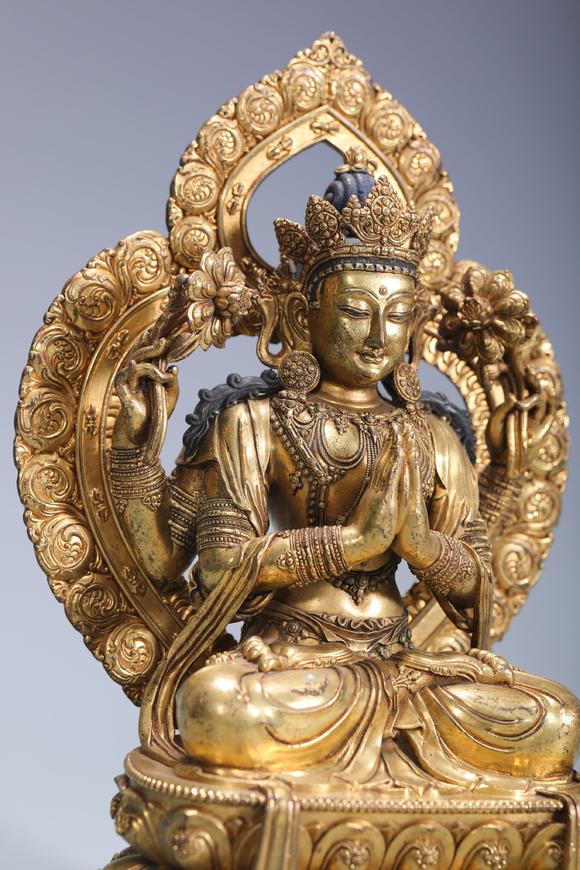 SEAVIEW AUCTIONS PTY LTD Fine Chinese antique 18th century carved bronze golden bodhisattva statue 