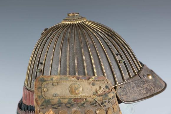 TooveysA Japanese suji kabuto, mid-Edo period, the steel skull body