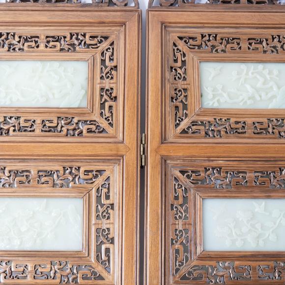 Waddington'sA White Jade-Inset Four-Panel Floor Screen, 20th Century, 二十世紀(jì) 嵌白玉雕花鳥紋地屏一套四扇