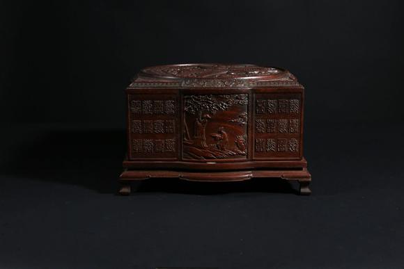 東京SAKURA拍賣(mài)（東京櫻花拍賣(mài)）清 黃花梨春字多寶格箱
