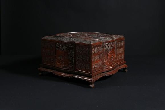 東京SAKURA拍賣(mài)（東京櫻花拍賣(mài)）清 黃花梨春字多寶格箱