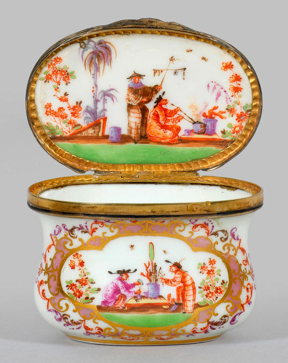 Schloss-AhldenMuseale Meissen Tabatiere mit Hoeroldt-Chinoiserien