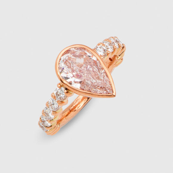 Schloss-AhldenHochfeiner Natural Fancy Pink-Diamantring
