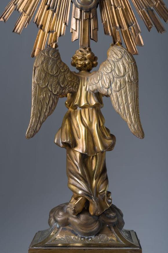 Coronari Auctions BVA French gilt silver monstrance with an angel crowned with a radiant cloud, maker's mark Hippolyte-Francois Bertrand-Paraud, 950/000, 19th C.