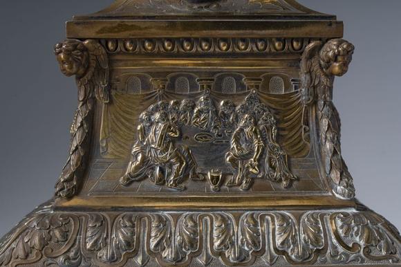 Coronari Auctions BVA French gilt silver monstrance with an angel crowned with a radiant cloud, maker's mark Hippolyte-Francois Bertrand-Paraud, 950/000, 19th C.