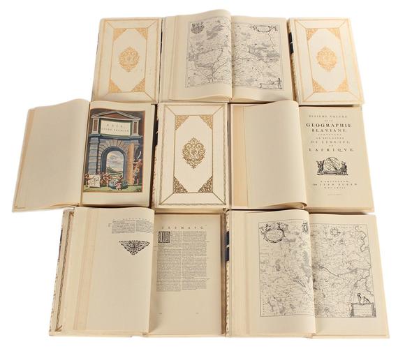 Derksen Veilingbedrijf4074.BLAEU, Johan. Le Grand Atlas ou Cosmographie Blaviane. Facsimile of the French edition of 1663. Third Centenary Edition. Amsterdam: Theatrum Orbis Terrarum, 1967–1968. 12 volumes, large folio. With numerous maps and plates. Limited edition 442/1000, 