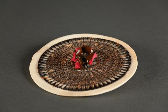 Loeckx AuctioneersKapkap amulet in shell and tortoise, New Guinea, S…