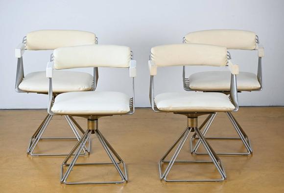 Loeckx AuctioneersRudi Verelst: 4 \'Delta\' chairs in chromed steel (*…