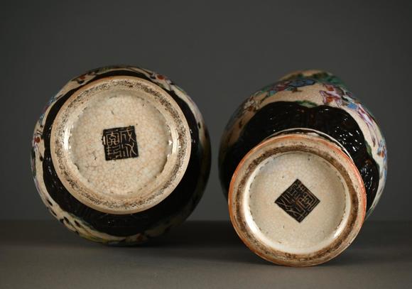 Loeckx AuctioneersAn assembled pair of Nanking famille rose porcelai…