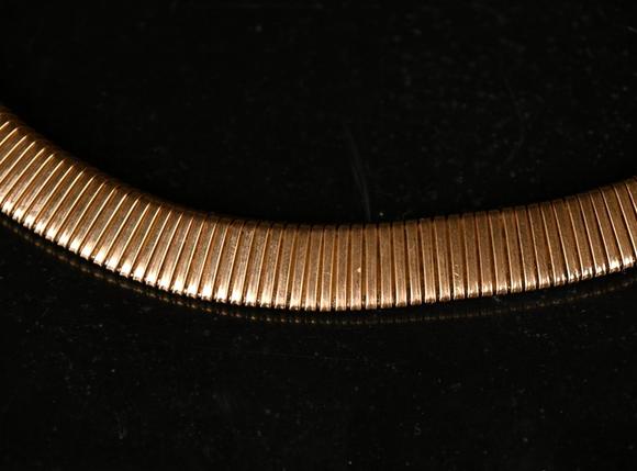 Loeckx Auctioneers\'Rat du Cou\' necklace in 18kt yellow gold…