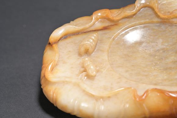 三杉美術(shù)籽玉硯臺(tái)