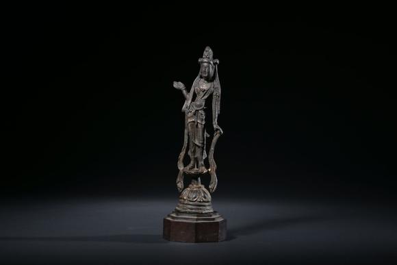 三杉美術(shù)唐 金銅菩薩站像