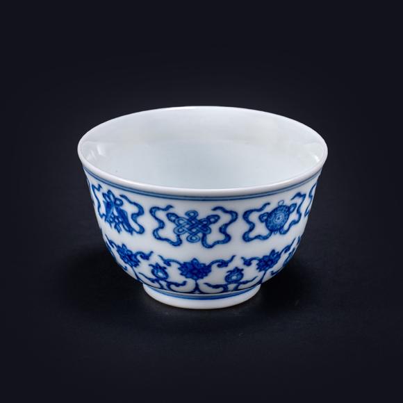 三杉美術(shù)清 青花八吉祥紋小杯