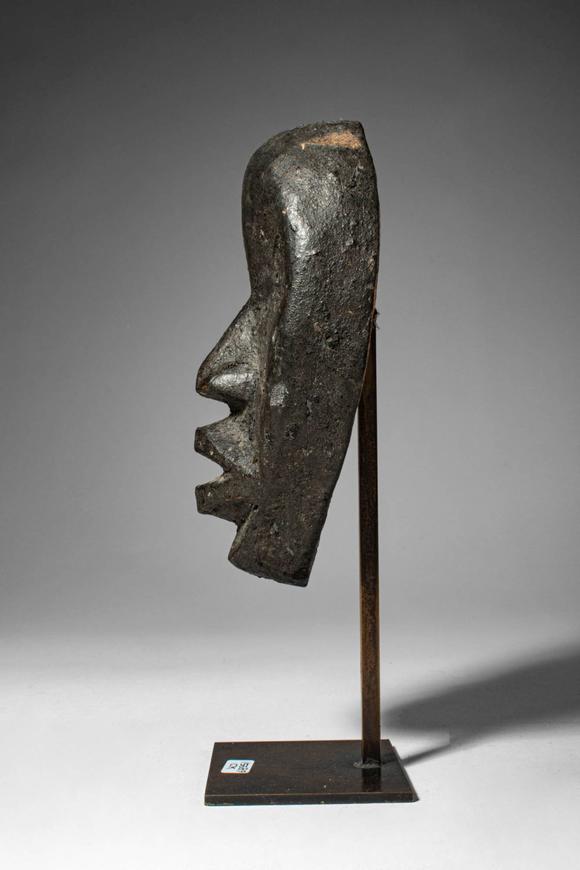 Apollo Art AuctionsCa. late 19th - early 20th century AD. >
A passport mask carved in wood of elongated oval form, t