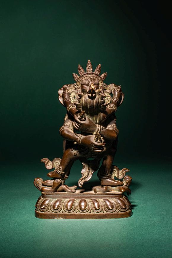 Apollo Art AuctionsQianlong Period, Ca. AD 1736 - 1795. >
A cast Sino-Tibetan bronze group depicting Vajrasattva in