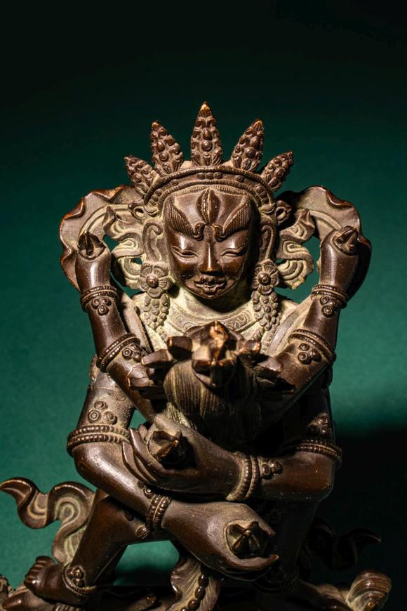 Apollo Art AuctionsQianlong Period, Ca. AD 1736 - 1795. >
A cast Sino-Tibetan bronze group depicting Vajrasattva in