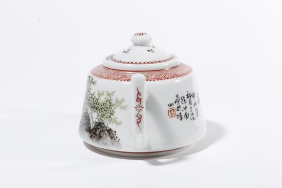 千葉大和粉彩竹石紋執(zhí)壺
