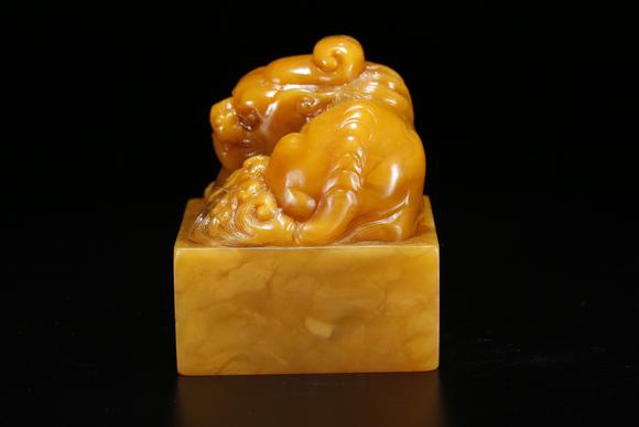 千葉大和壽山田黃石雕獅鈕印章