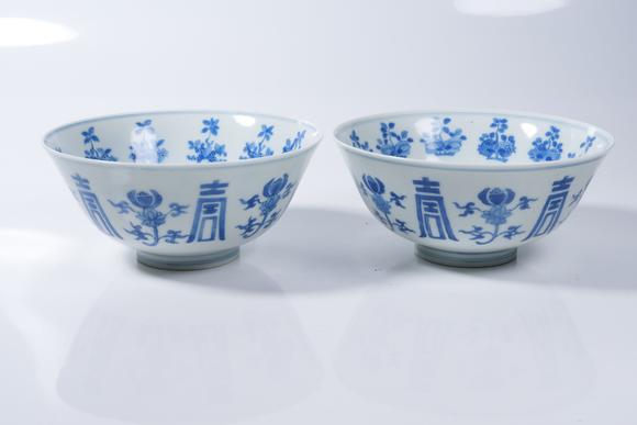 千葉大和青花萬(wàn)壽紋碗一組