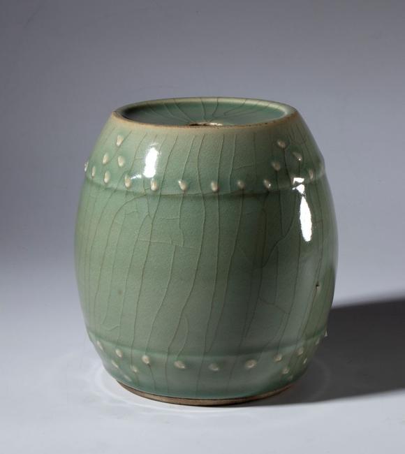 Bertolami Fine ArtA drum-shaped celadon-glazed ceramic vase. China, 20th century.