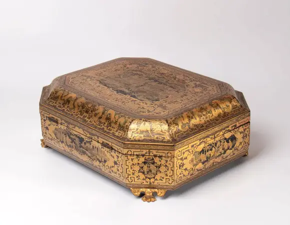 Bertolami Fine ArtA rare octagonal Canton game box in lacquered and gilded wood. China, Qing Dynasty (1644–1912), circa 1860.