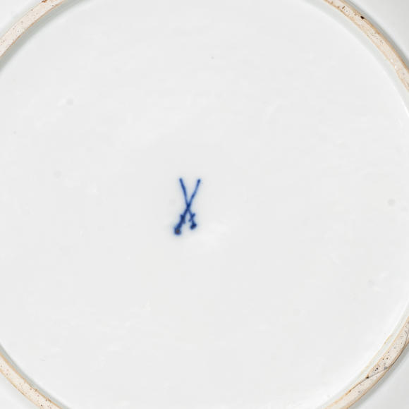 Auktionshaus StahlA large plate from the dinner service for Field Marshal Burchard Christoph von Münnich.