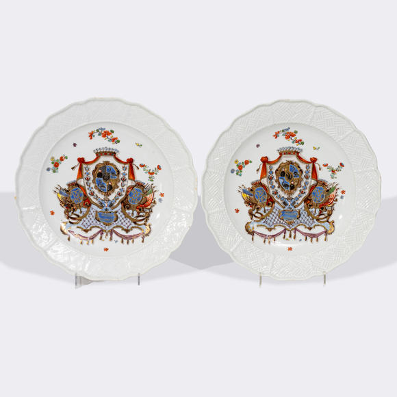 Auktionshaus StahlPair of plates from the dinner service for Field Marshal Burchard Christoph von Münnich.