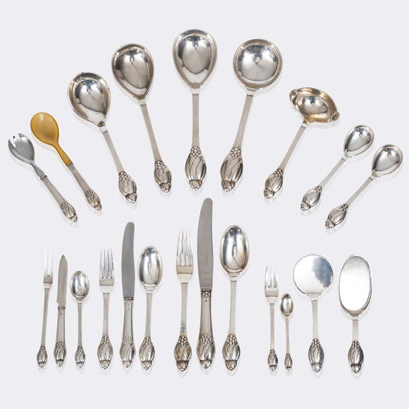 Auktionshaus StahlEvald Nielsen (Stubbek?bing 1879 - Kopenhagen 1958). An Extensive Cutlery No. 6 'Grape Pattern'.
