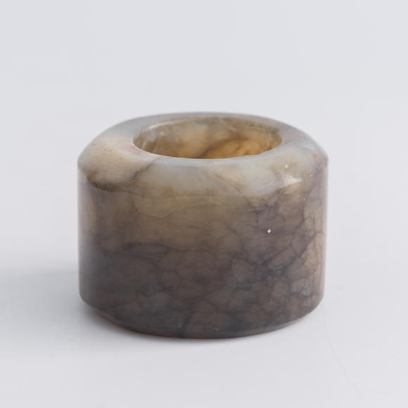 Oakridge Auction Gallery清代 玉扳指三個(gè)  Three Chinese jade archer's rings
