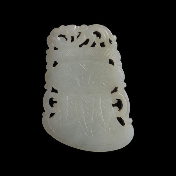 Oakridge Auction Gallery十八世紀(jì) 白玉斧形佩（附木座）  A Chinese carved white jade axe-form pendant