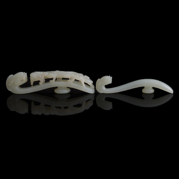 Oakridge Auction Gallery清代 白玉雕龍鉤兩根  Two Chinese white jade dragon hooks