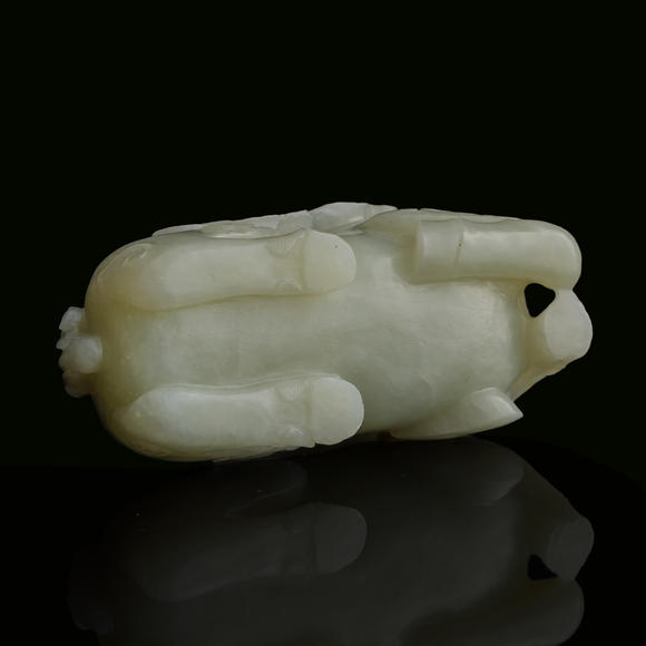 Oakridge Auction Gallery玉貔貅  A Chinese jade carving of Pixiu