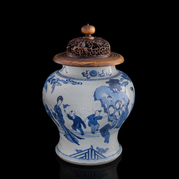 Oakridge Auction Gallery清康熙 青花三娘教子圖將軍罐（附硬木蓋）  A Chinese blue and white 'Sanniang Teaching Her Son' narrative jar