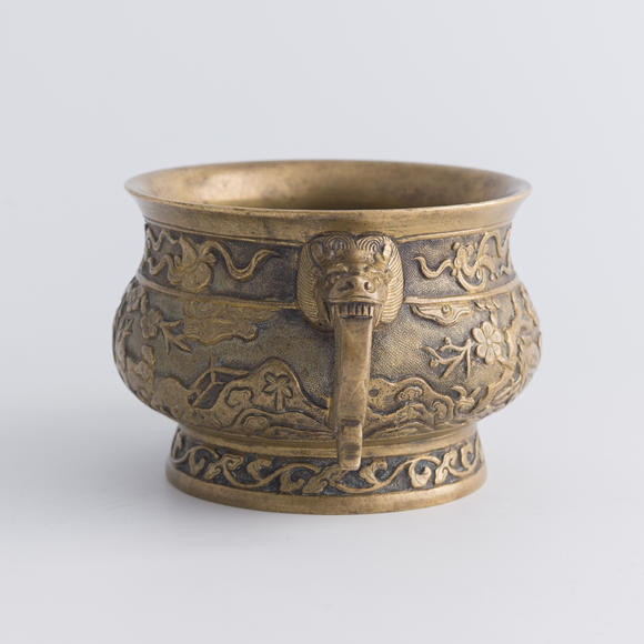 Oakridge Auction Gallery清代 胡文明款銅鶴鹿同春紋龍耳簋式爐  A Chinese bronze 'crane and deer' gui-form censer