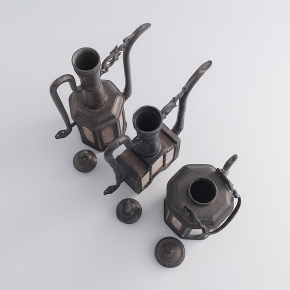 Oakridge Auction Gallery清代/民國(guó) 錫壺三把  Three Chinese pewter teapots