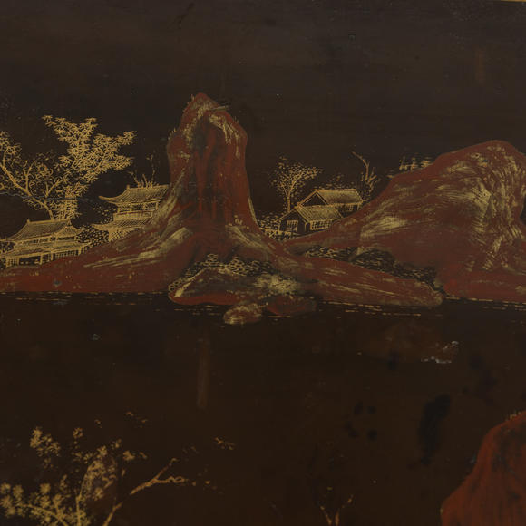 Oakridge Auction Gallery十八世紀(jì) 黑漆描金彩繪半圓桌  A Chinese gilt-lacquered half-moon table
