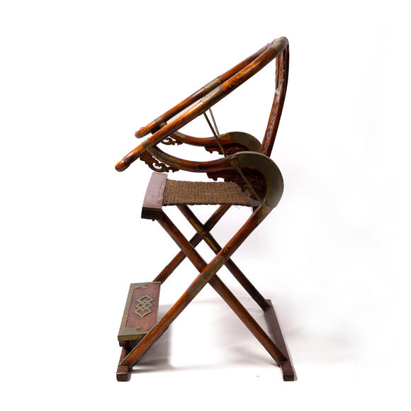 Oakridge Auction Gallery黃花梨交椅  A Chinese Huanghuali folding armchair