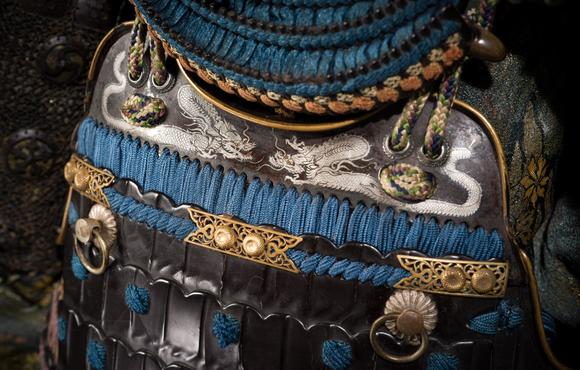 Galerie ZackeSAOTOME: AN IMPRESSIVE OKEGAWA NIMAI-DO GUSOKU (TWO-PIECE CUIRASS ARMOR) AND SUJIBACHI KABUTO, WITH NKBKHK KOSHU TOKUBETSU KICHO (ESPECIALLY IMPORTANT) SHIRYO CERTIFICATE