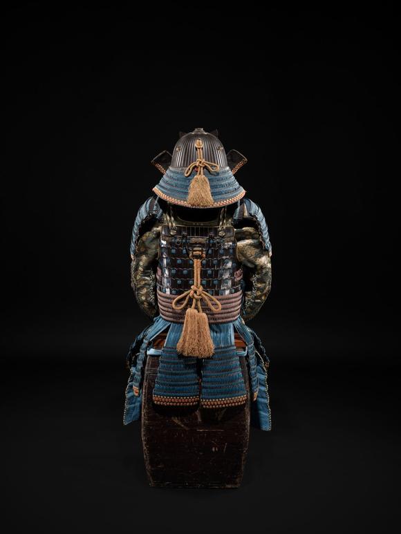Galerie ZackeSAOTOME: AN IMPRESSIVE OKEGAWA NIMAI-DO GUSOKU (TWO-PIECE CUIRASS ARMOR) AND SUJIBACHI KABUTO, WITH NKBKHK KOSHU TOKUBETSU KICHO (ESPECIALLY IMPORTANT) SHIRYO CERTIFICATE