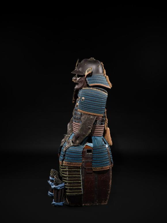 Galerie ZackeSAOTOME: AN IMPRESSIVE OKEGAWA NIMAI-DO GUSOKU (TWO-PIECE CUIRASS ARMOR) AND SUJIBACHI KABUTO, WITH NKBKHK KOSHU TOKUBETSU KICHO (ESPECIALLY IMPORTANT) SHIRYO CERTIFICATE